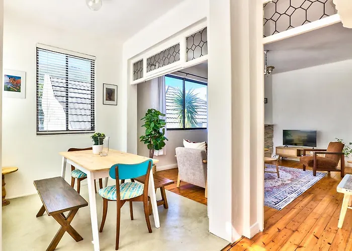 Westminster 2 Bedroom Apartment In Sea Point
